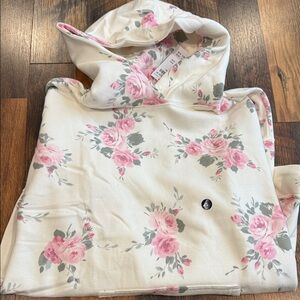 NWT Hollister Floral Hoodie with Pink Roses